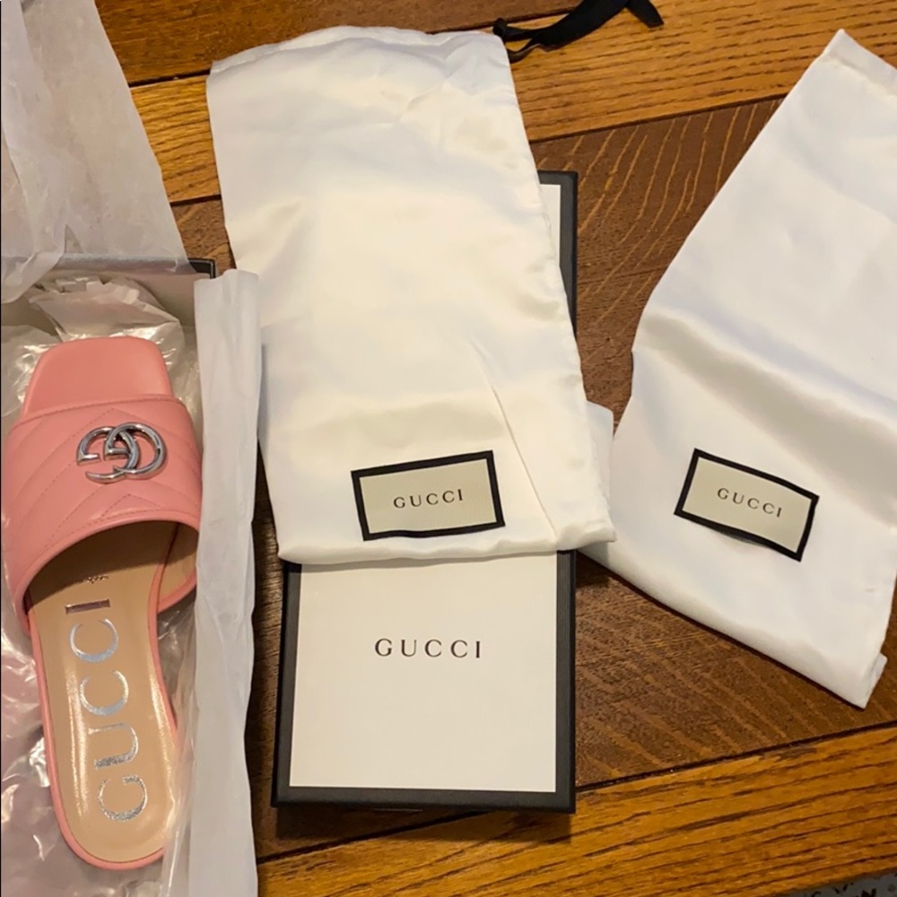 Gucci Women's slide with Double G